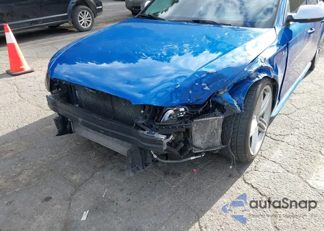 2010 Audi S4 3.0 Premium Plus z USA, uszkodzony, nr VIN WAUDGAFL2AA022546